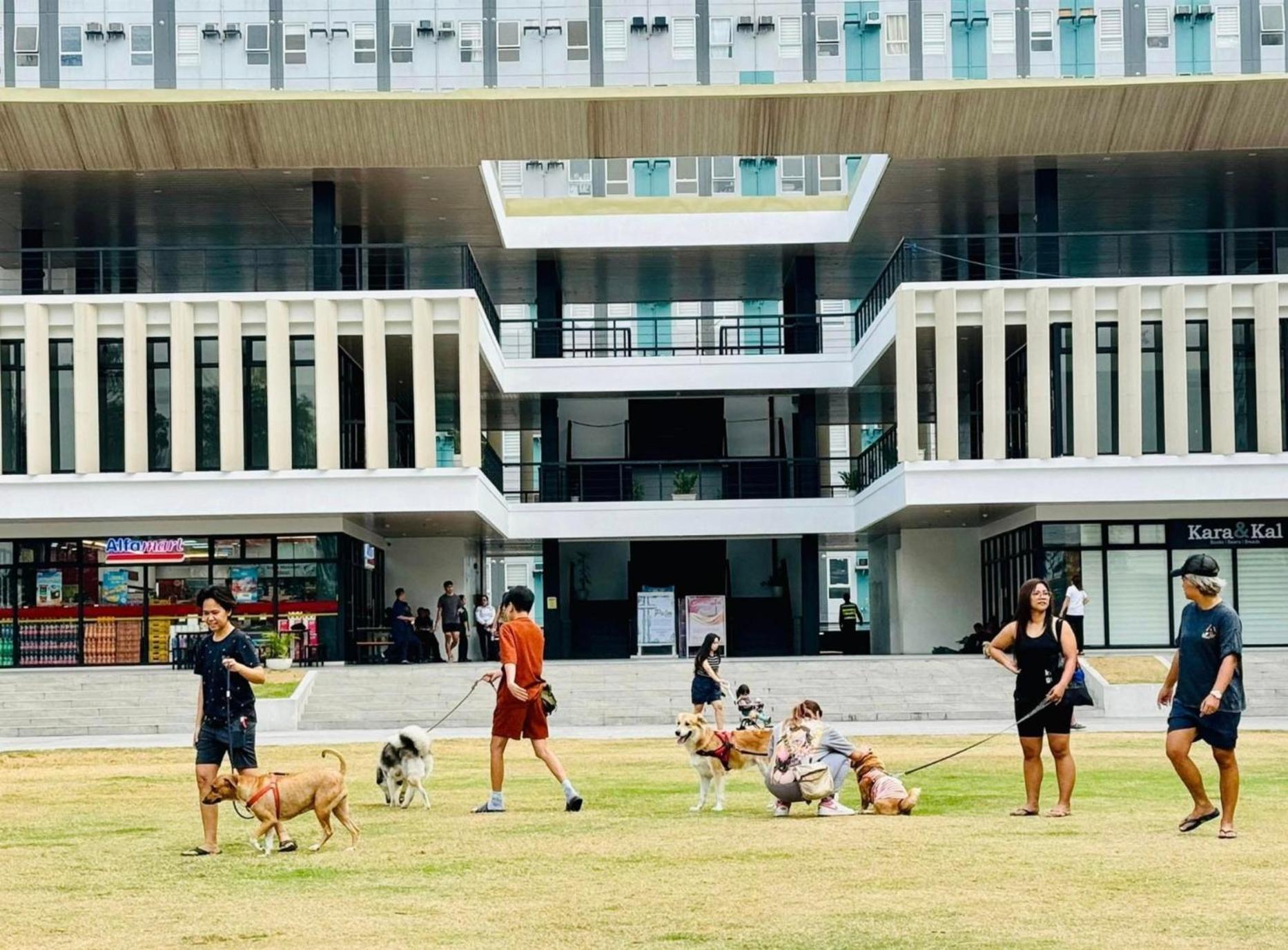 Pandora'S Nest Apartment Manila Exterior photo